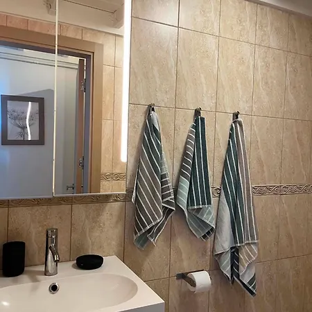 2 Miegamuju Kambariu Apartamentai Palangos Centre Su Vaiku Zaidimo Aikstele * Połąga